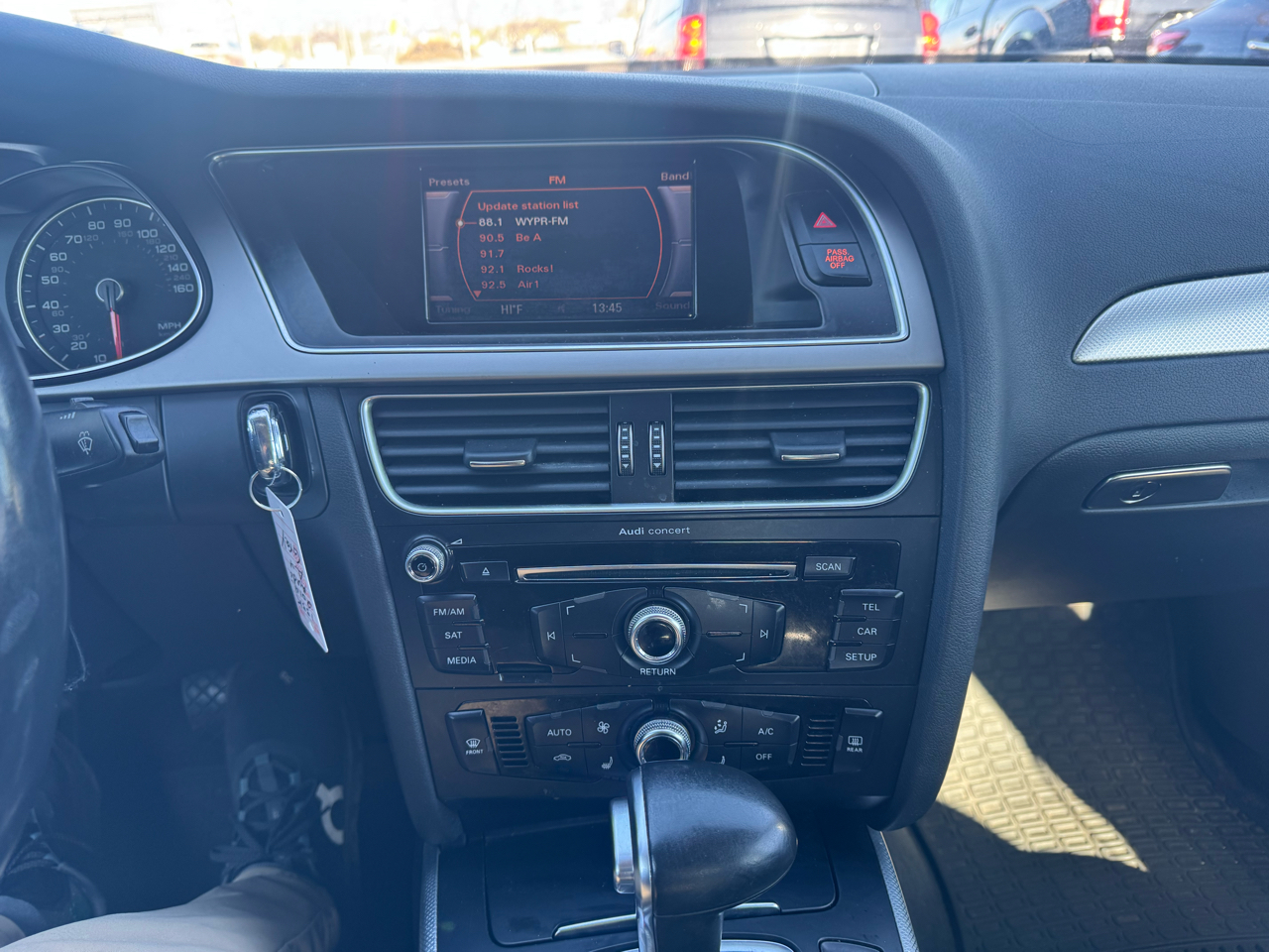 Audi A4 4dr Sdn Auto quattro 2.0T Premium 2014