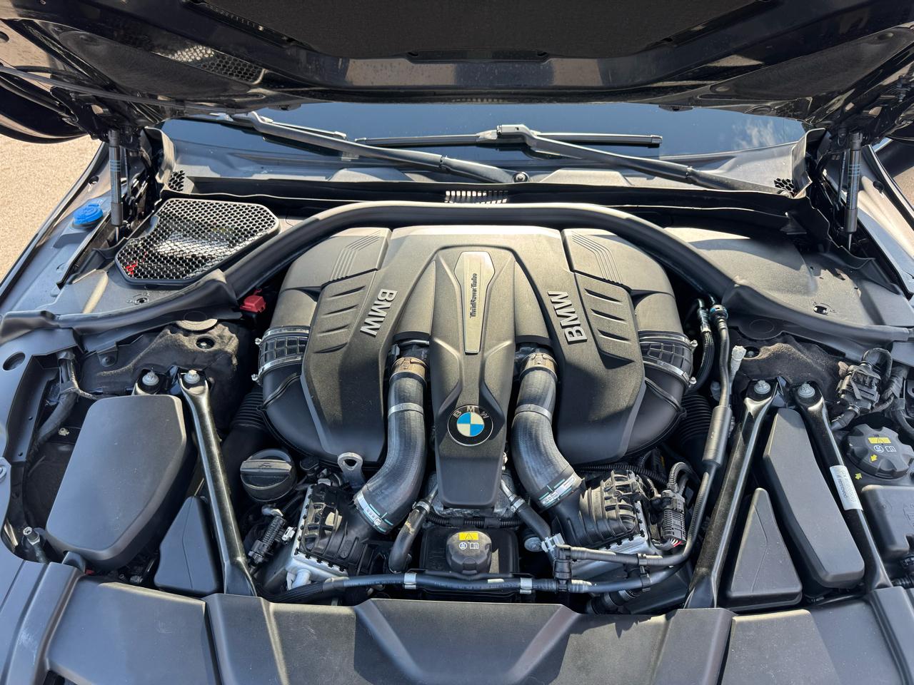 BMW 750i xDrive  2018