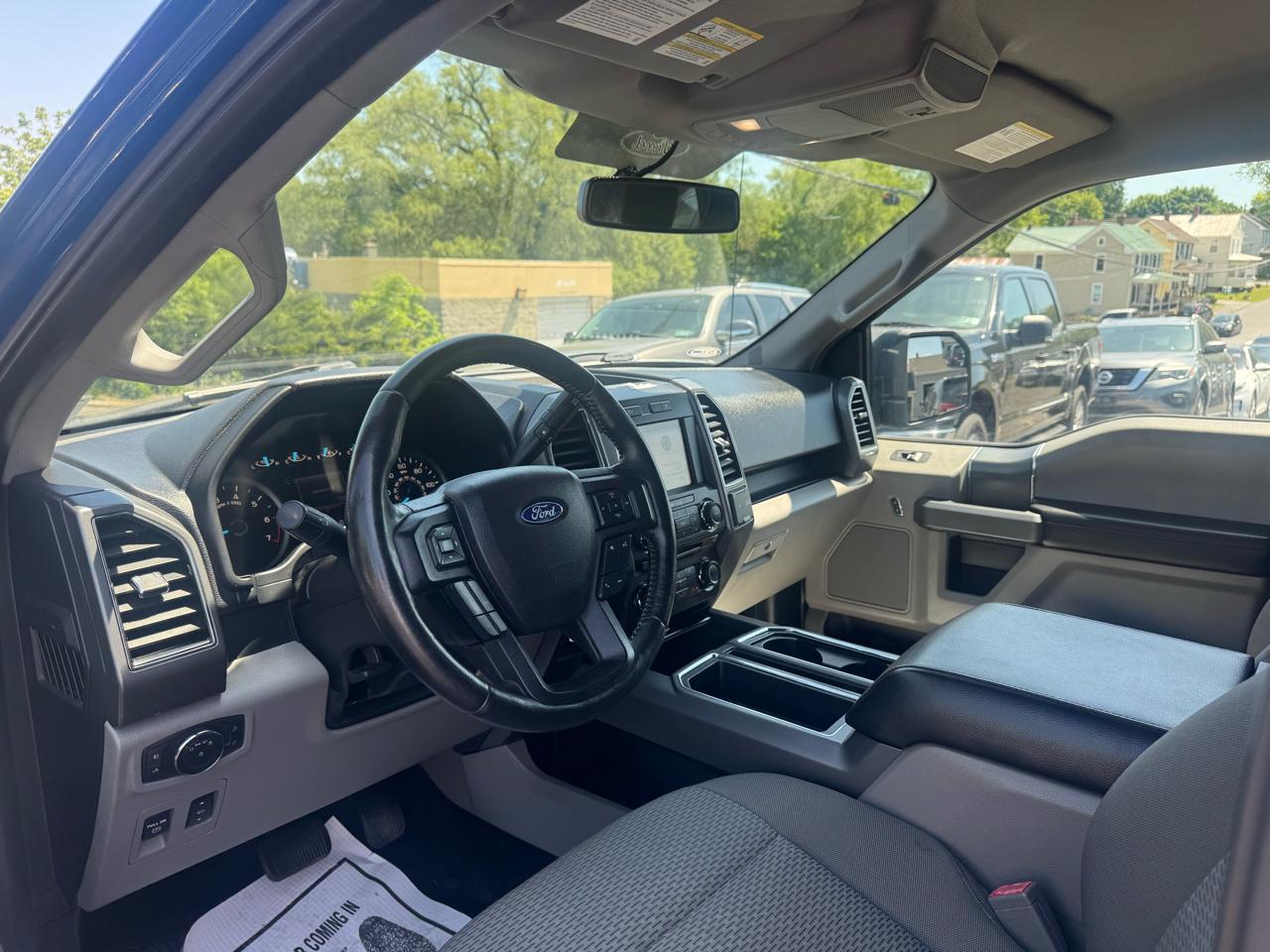 Ford F-150 XLT SuperCrew 4WD 2018