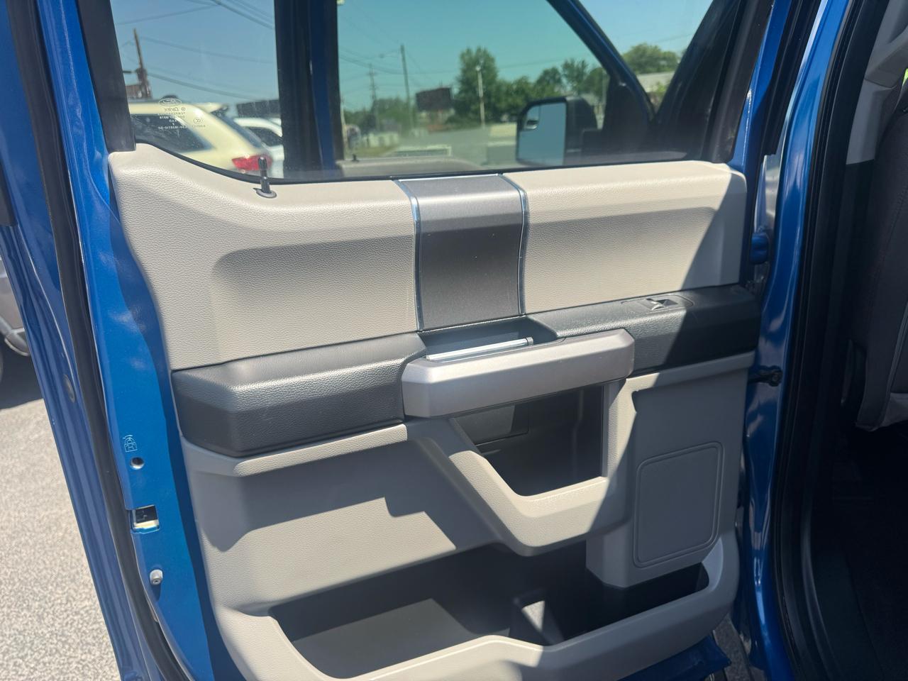 Ford F-150 XLT SuperCrew 4WD 2018