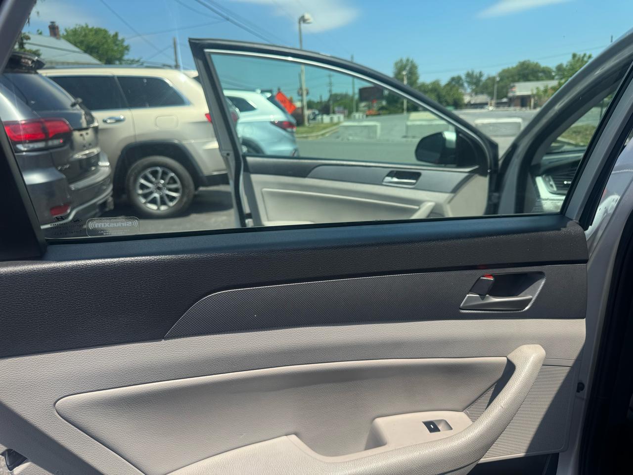 Hyundai Sonata SE 2.4L 2018