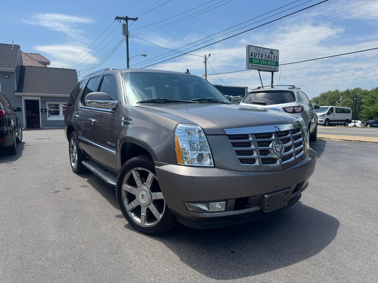 2012 Cadillac Escalade AWD 4dr Luxury