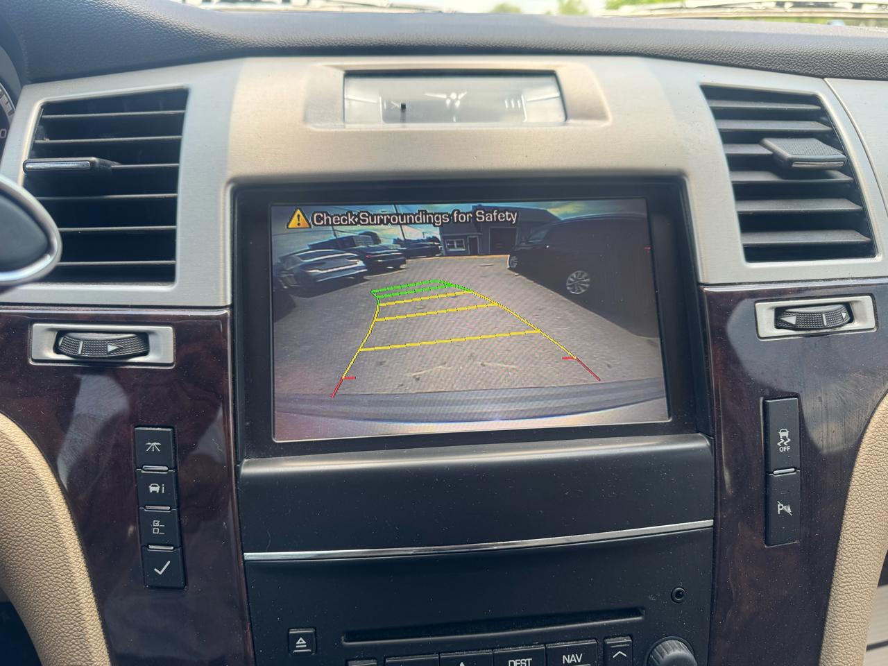 Cadillac Escalade AWD 4dr Luxury 2012