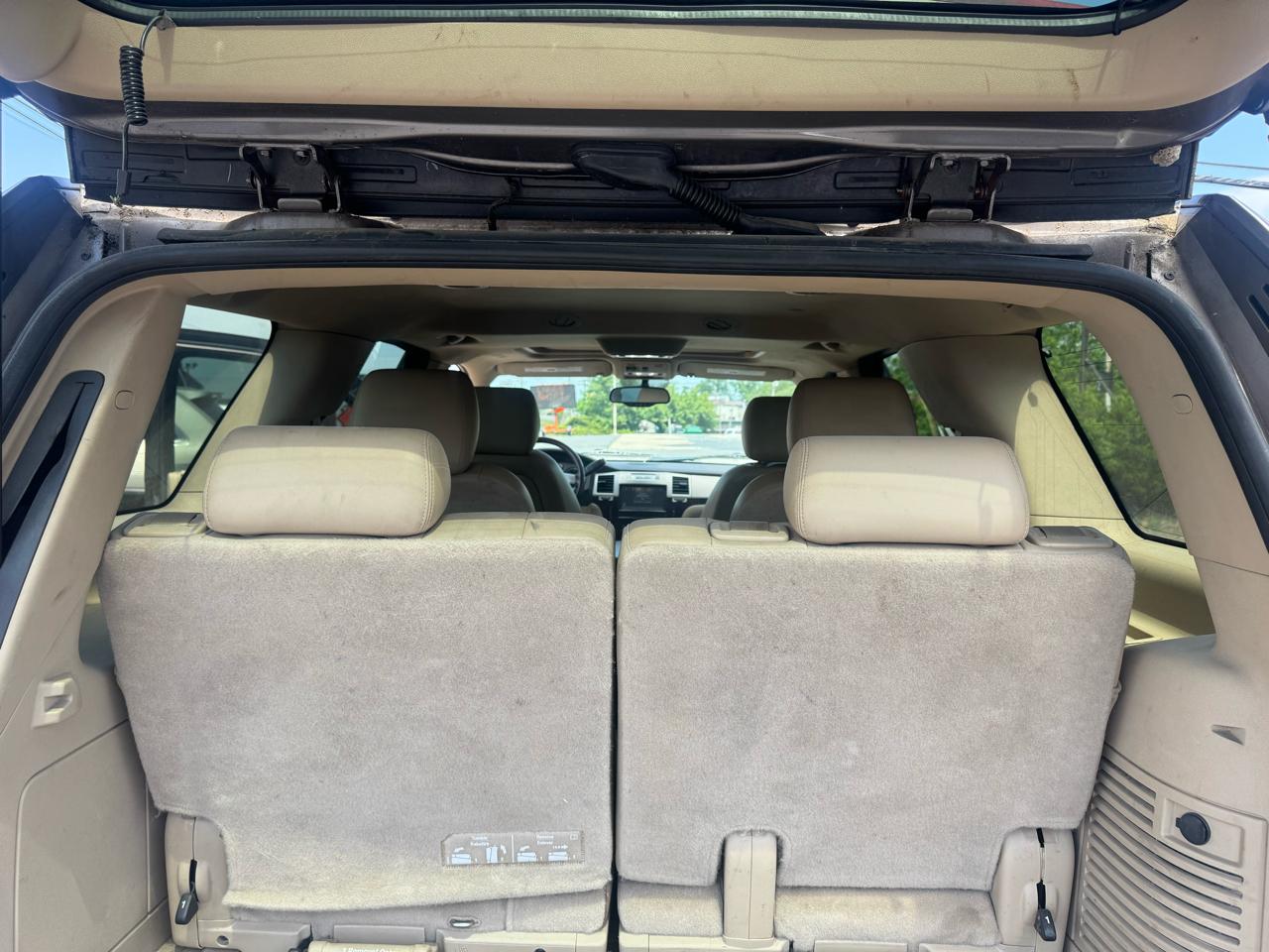 Cadillac Escalade AWD 4dr Luxury 2012
