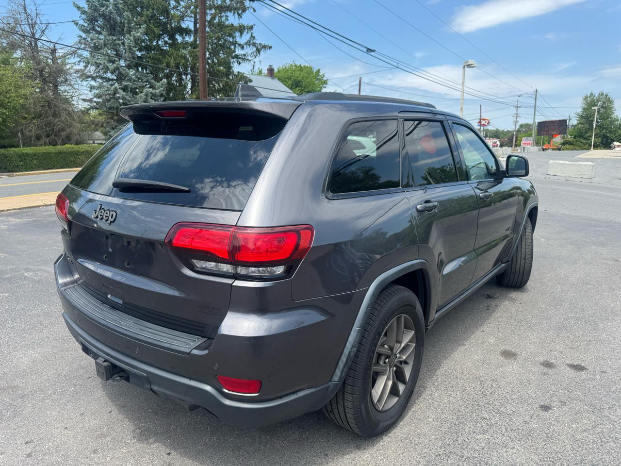 Jeep Grand Cherokee 4WD 4dr 75th Anniversary 2016
