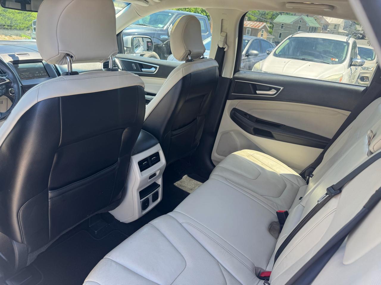 Ford Edge 4dr Titanium AWD 2015