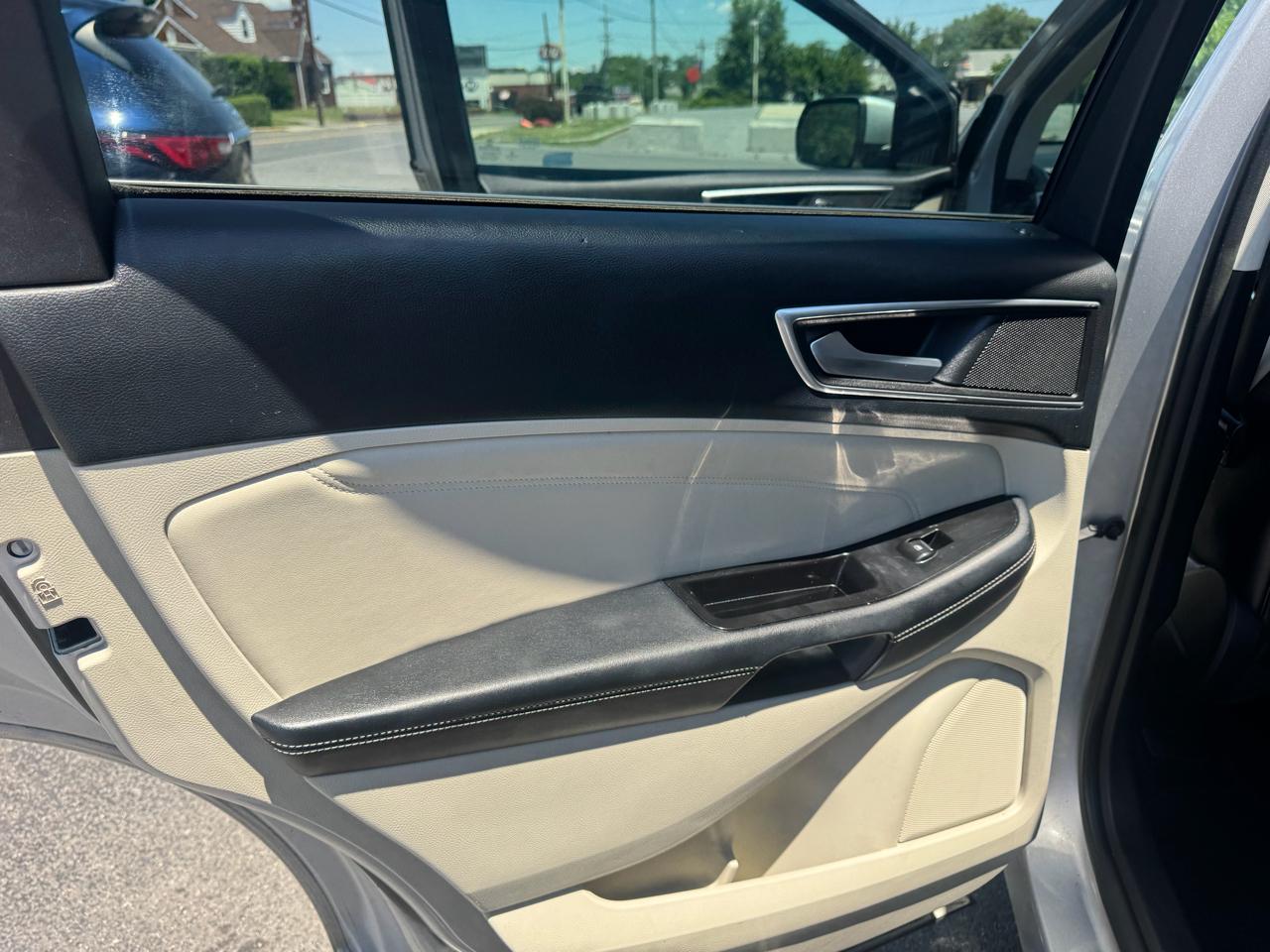 Ford Edge 4dr Titanium AWD 2015