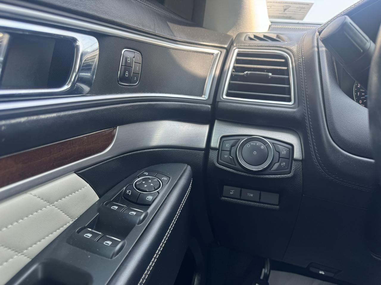 Ford Explorer Platinum 4WD 2018