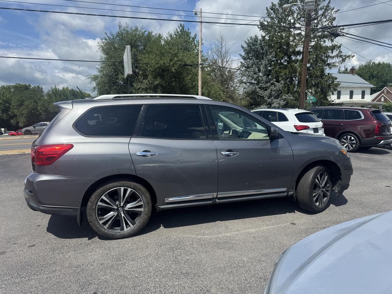 Nissan Pathfinder 4x4 Platinum 2017