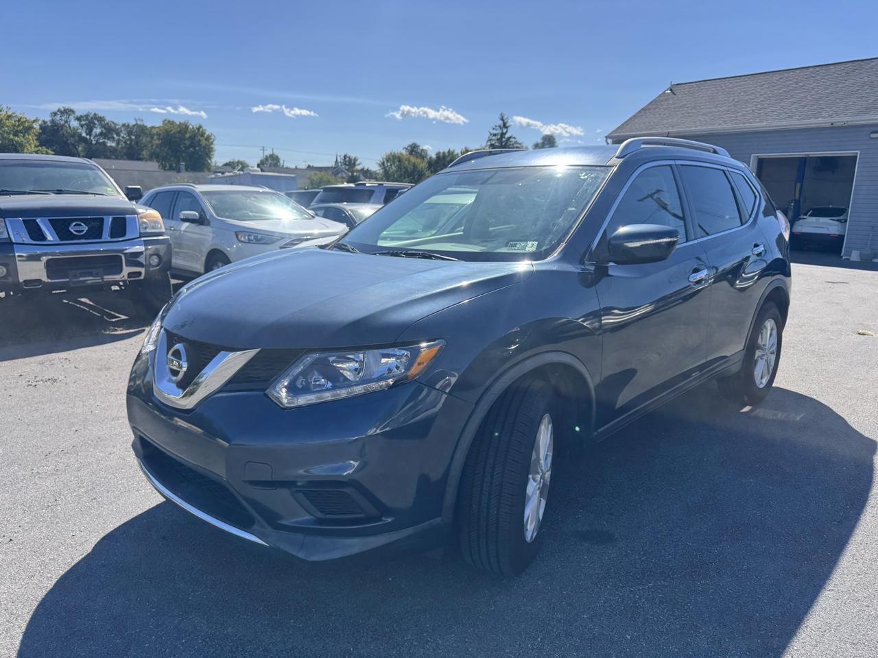 Nissan Rogue FWD 4dr SV 2015
