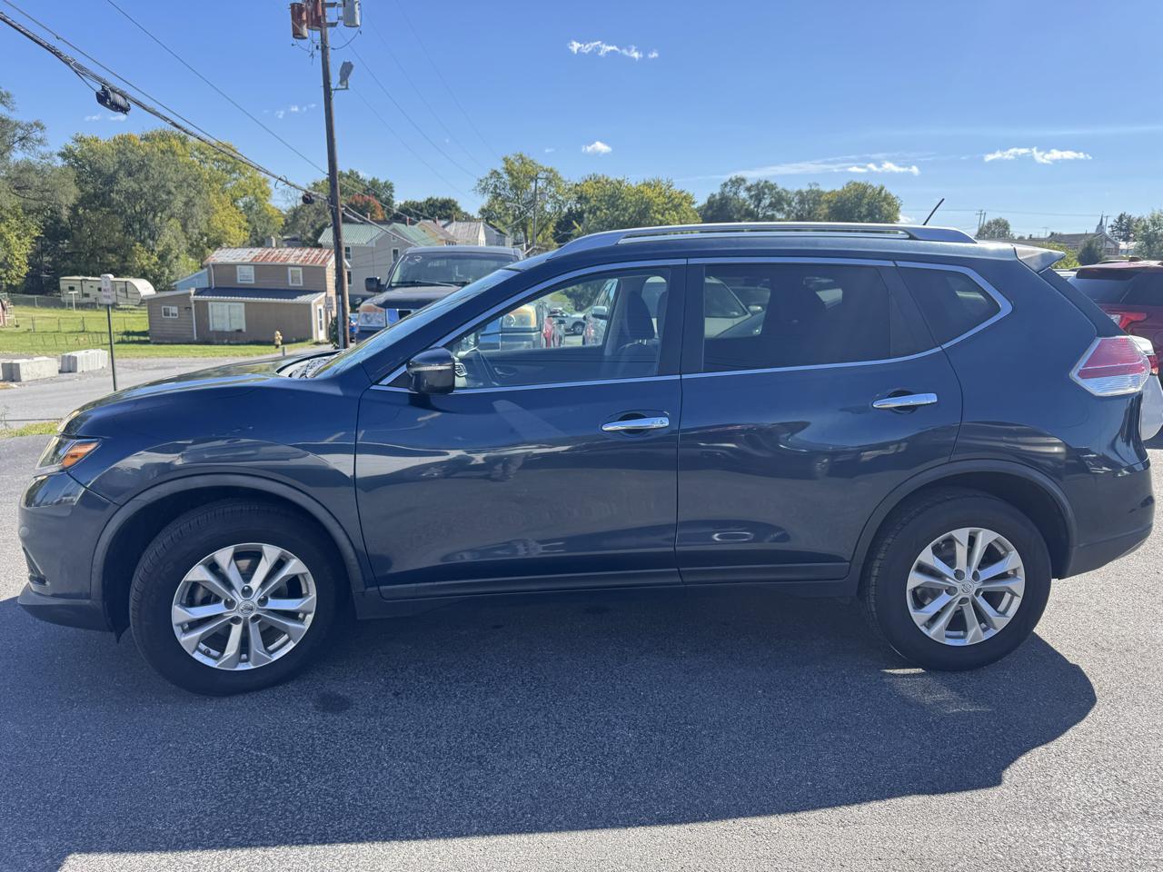 Nissan Rogue FWD 4dr SV 2015