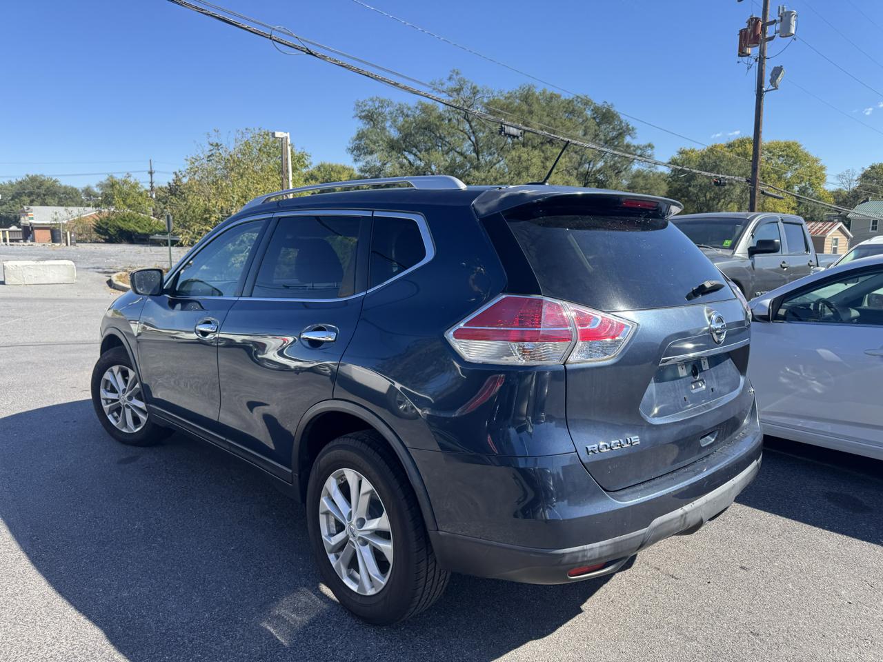 Nissan Rogue FWD 4dr SV 2015