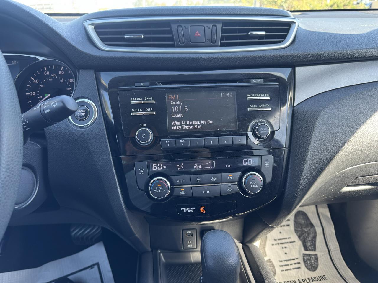Nissan Rogue FWD 4dr SV 2015