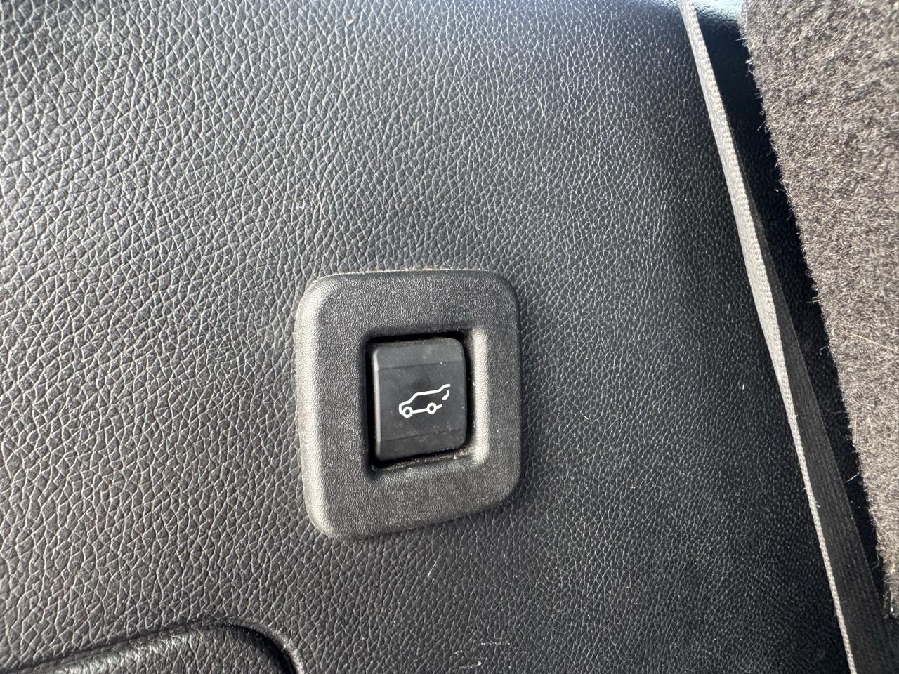 Ford Expedition 4WD 4dr Platinum 2015