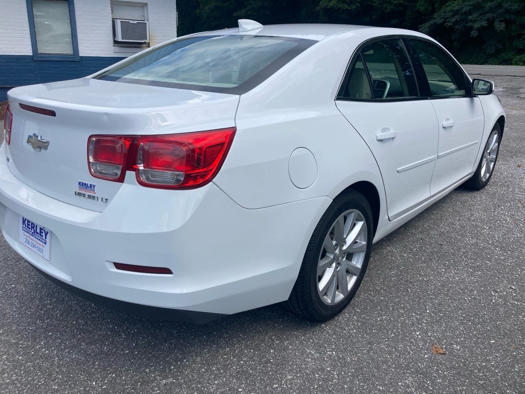 Chevrolet Malibu 4dr Sdn LT w/2LT 2015 Chevrolet Malibu 4dr Sdn LT w/2LT 2015