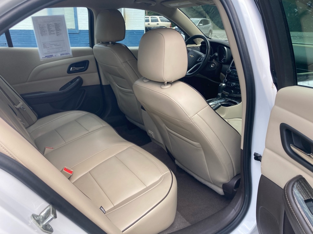 Chevrolet Malibu 4dr Sdn LT w/2LT 2015 Chevrolet Malibu 4dr Sdn LT w/2LT 2015