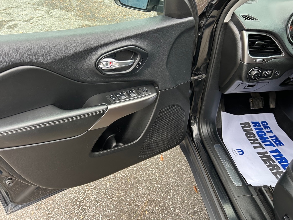 Jeep Cherokee Limited FWD 2019