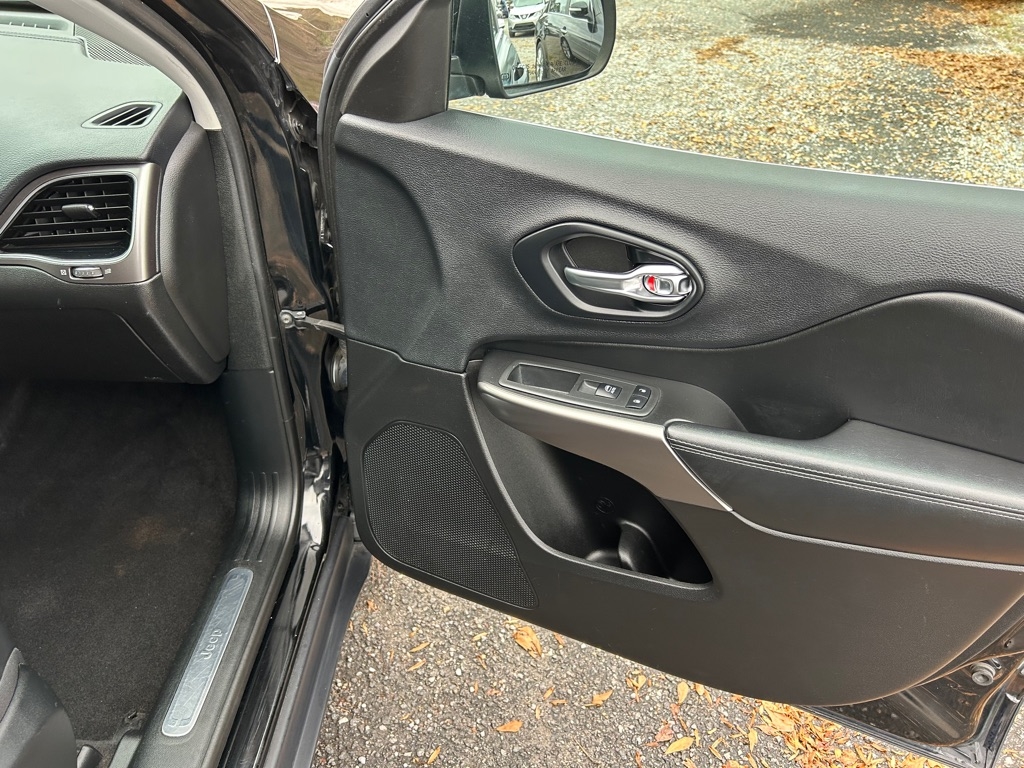 Jeep Cherokee Limited FWD 2019