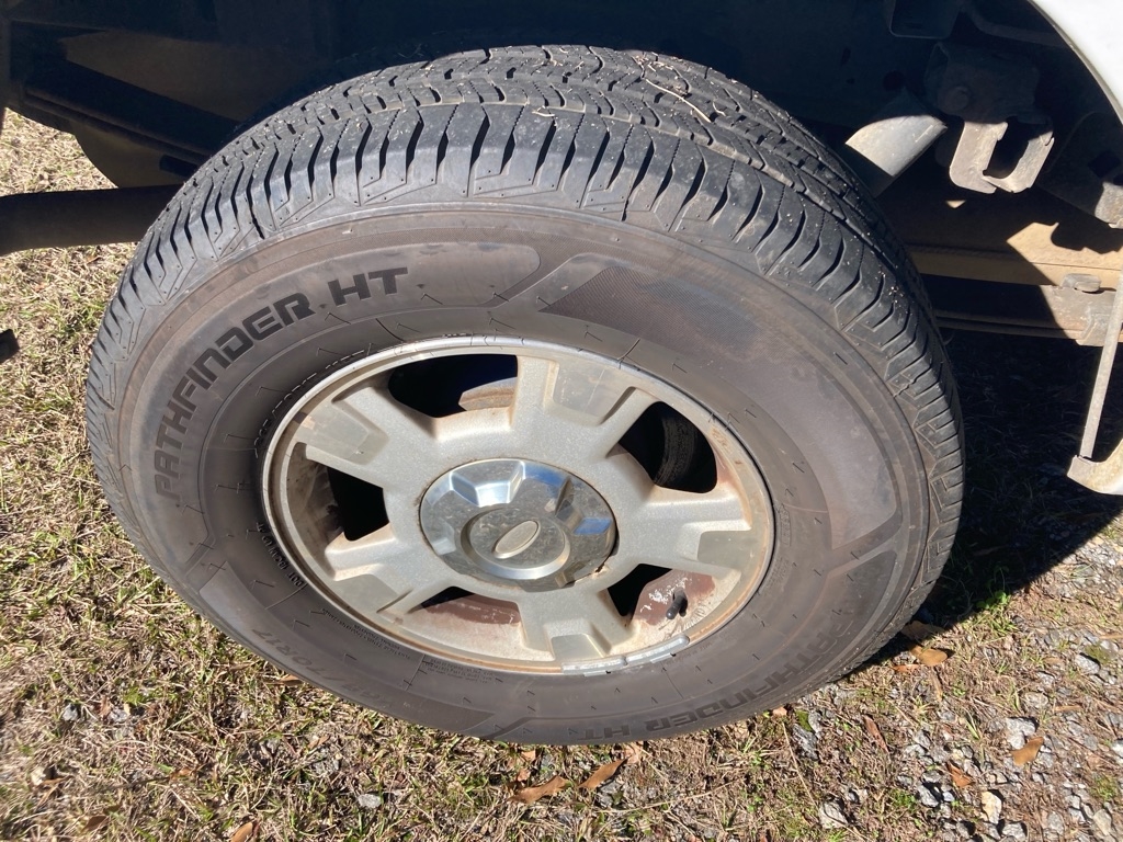 Ford F-150 2WD SuperCrew 145" XLT 2011