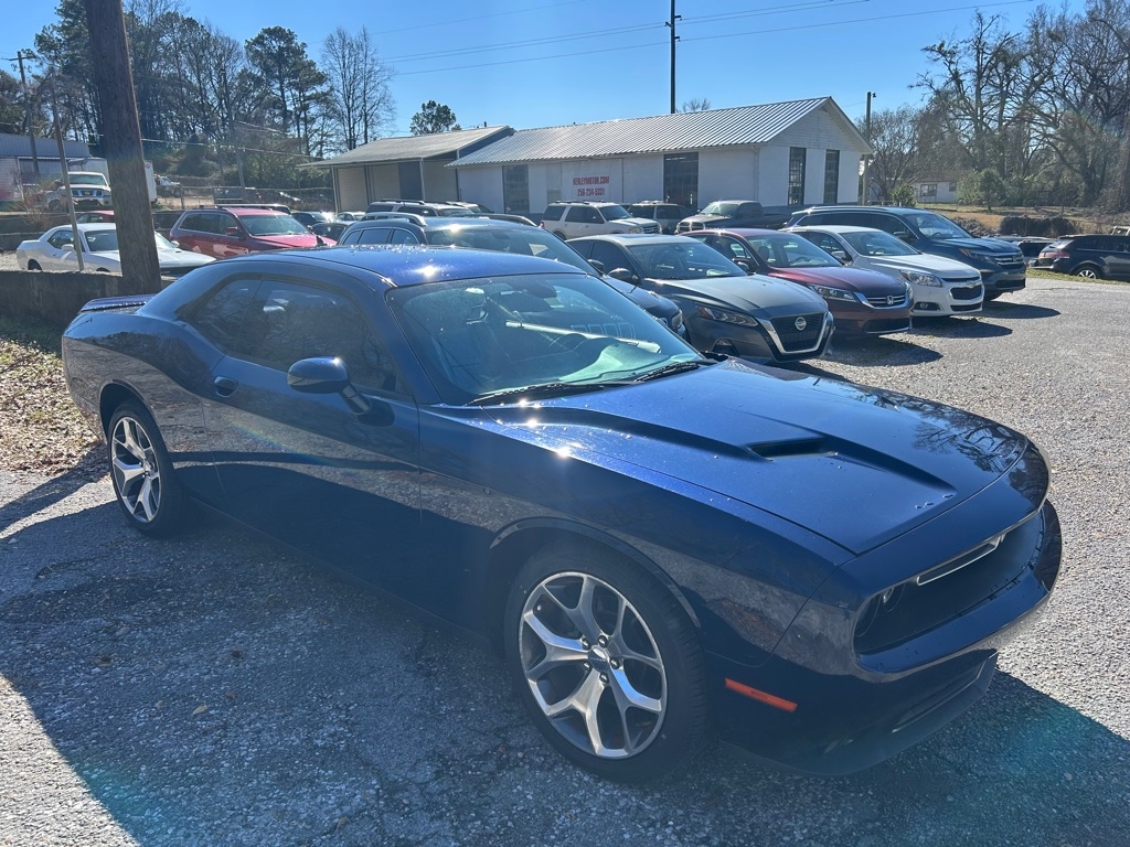 Dodge Challenger 2dr Cpe SXT Plus 2015