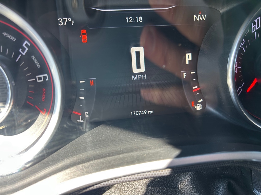 Dodge Challenger 2dr Cpe SXT Plus 2015