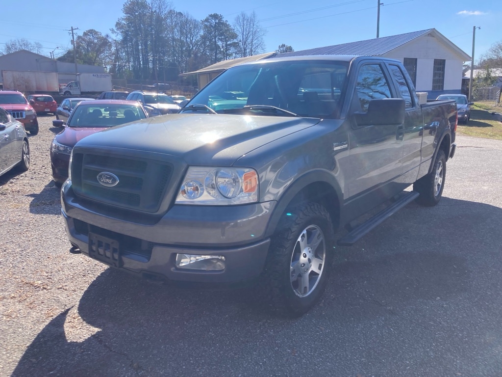 Ford F-150 Supercab 145" Lariat 4WD 2005