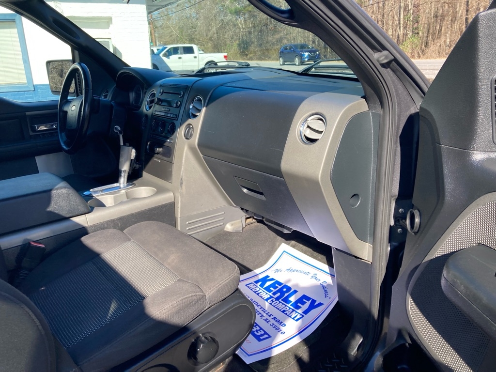 Ford F-150 Supercab 145" Lariat 4WD 2005