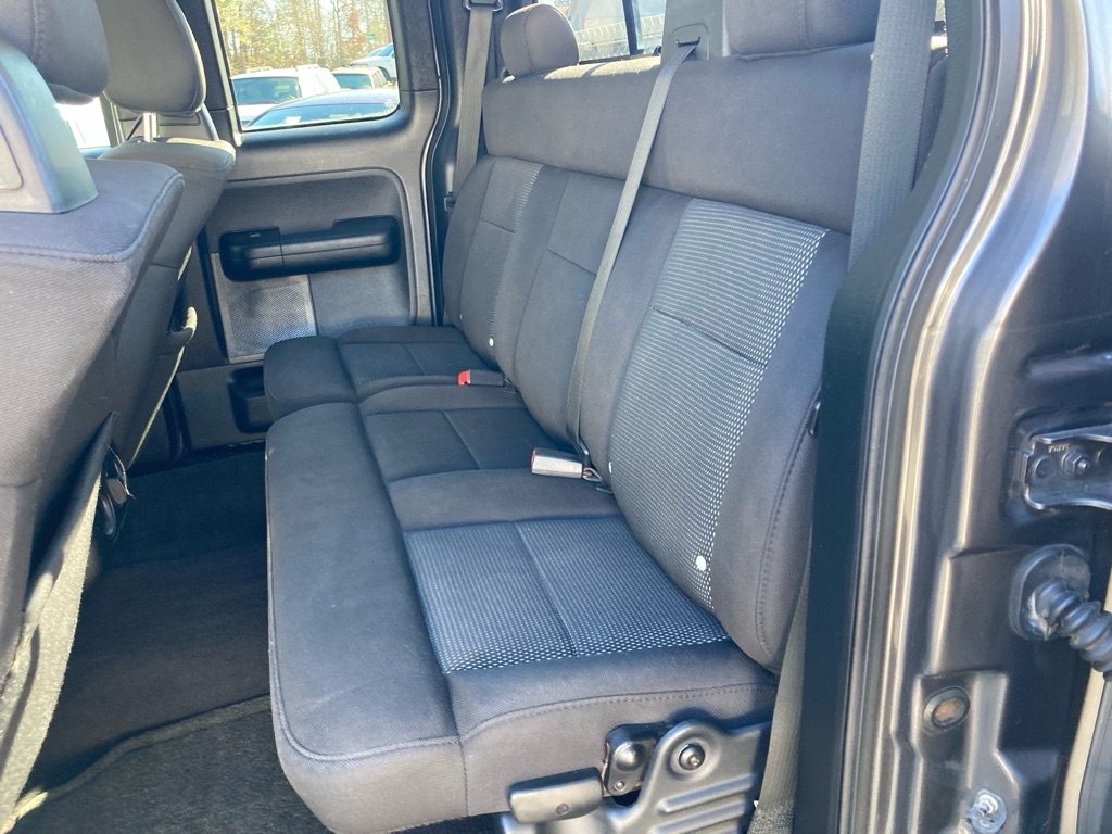 Ford F-150 Supercab 145" Lariat 4WD 2005