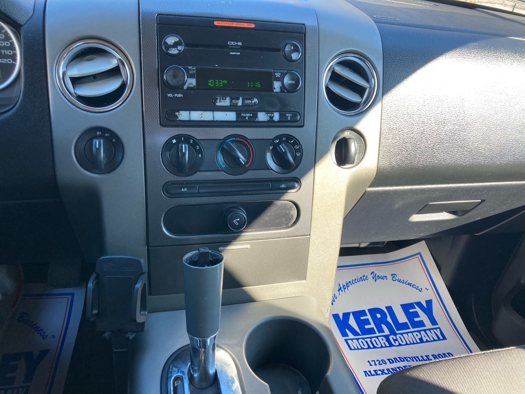 Ford F-150 Supercab 145" Lariat 4WD 2005