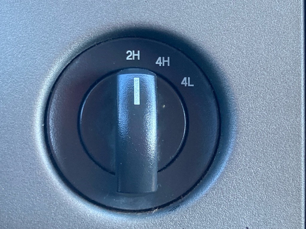 Ford F-150 Supercab 145" Lariat 4WD 2005