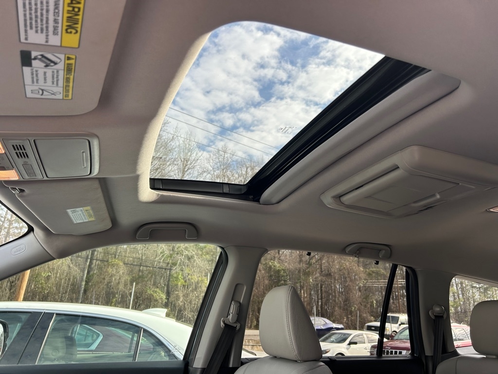 Honda Pilot 2WD 4dr Touring w/RES & Navi 2016