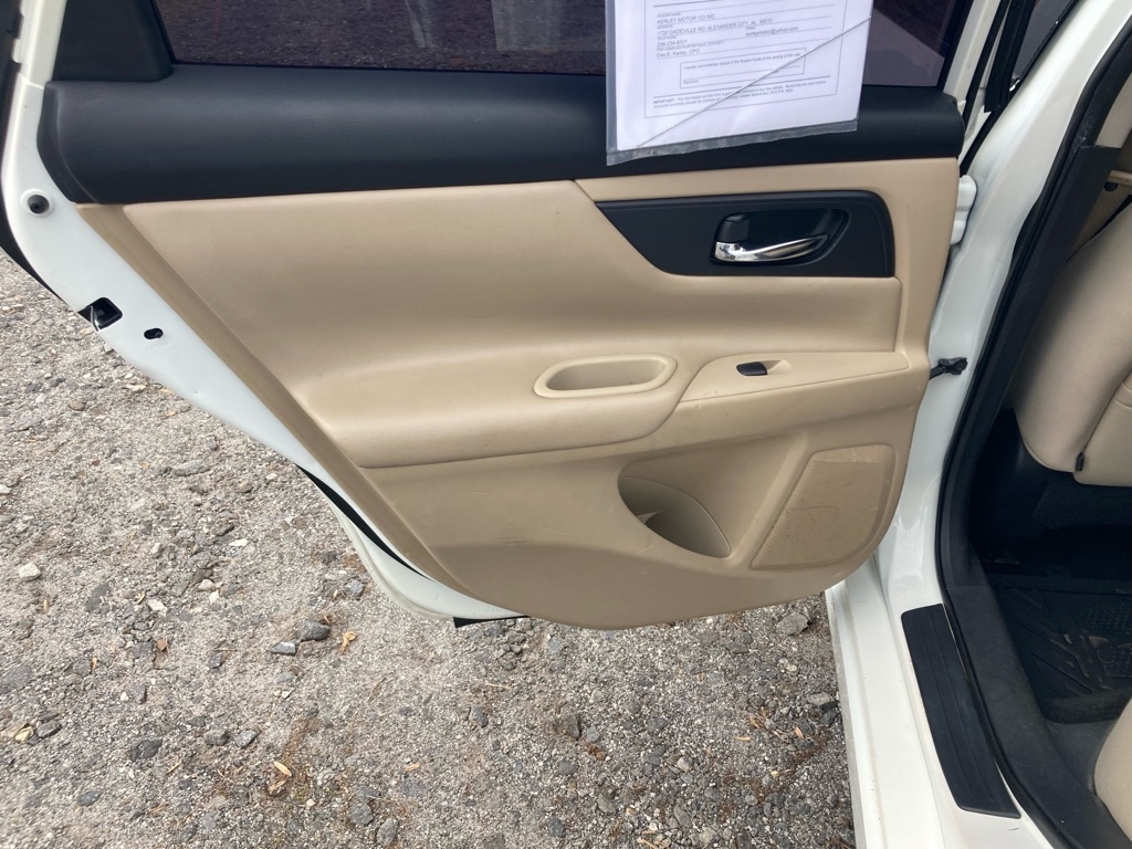 Nissan Altima 4dr Sdn I4 2.5 2016