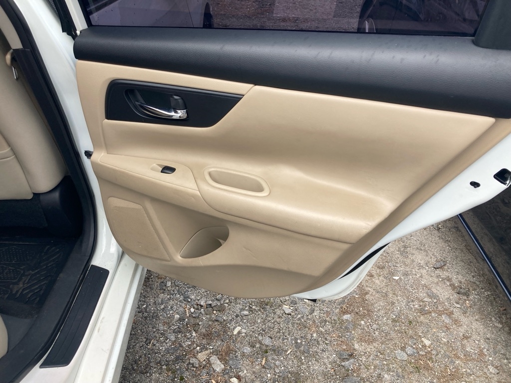 Nissan Altima 4dr Sdn I4 2.5 2016