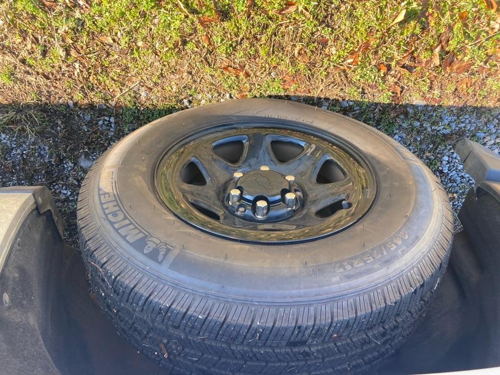 Chevrolet Silverado 1500 2WD Reg Cab 133.0" Work Truck 2016