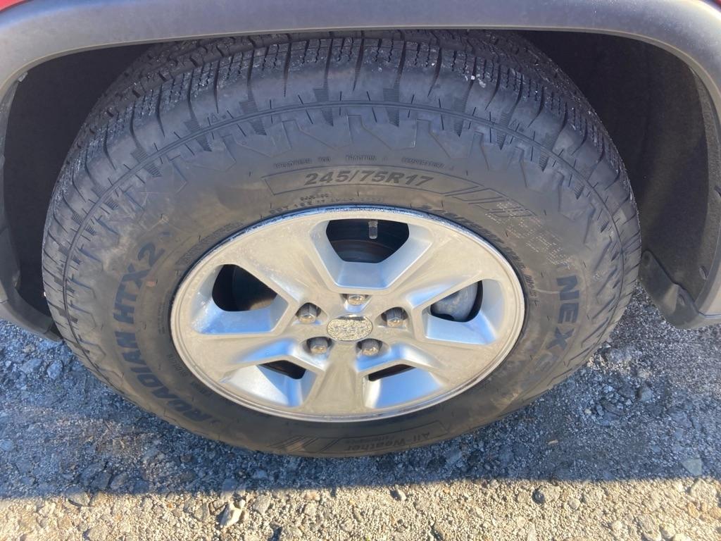 Jeep Grand Cherokee RWD 4dr Laredo 2015