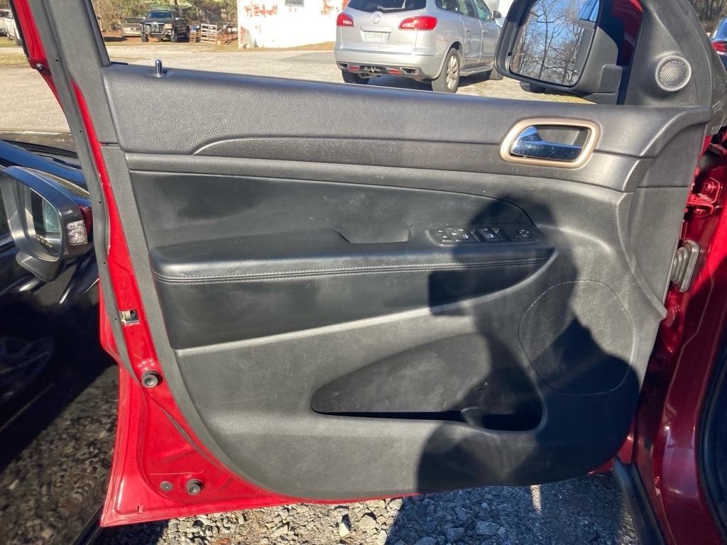 Jeep Grand Cherokee RWD 4dr Laredo 2015