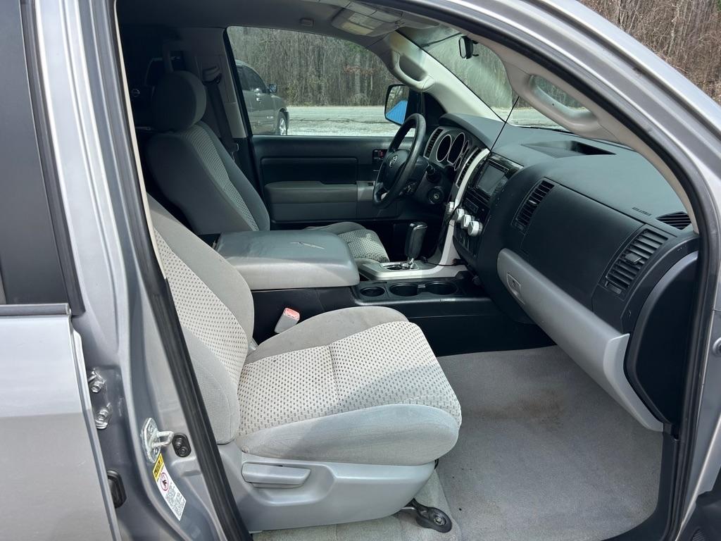 Toyota Tundra 2WD Double 145.7" 4.7L V8 SR5 (Natl 2007