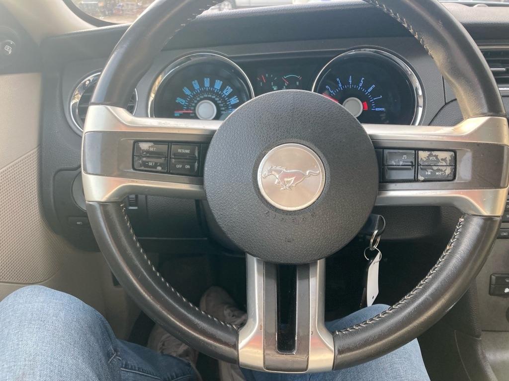 Ford Mustang 2dr Cpe V6 2011