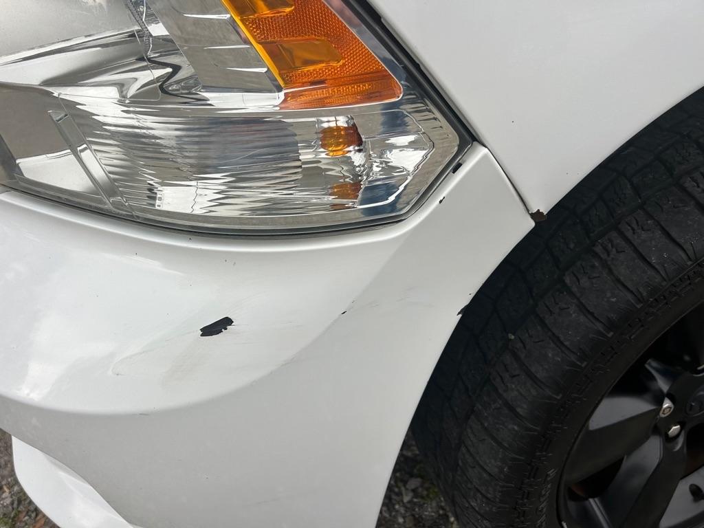 RAM 1500 2WD Crew Cab 140.5" Express 2016