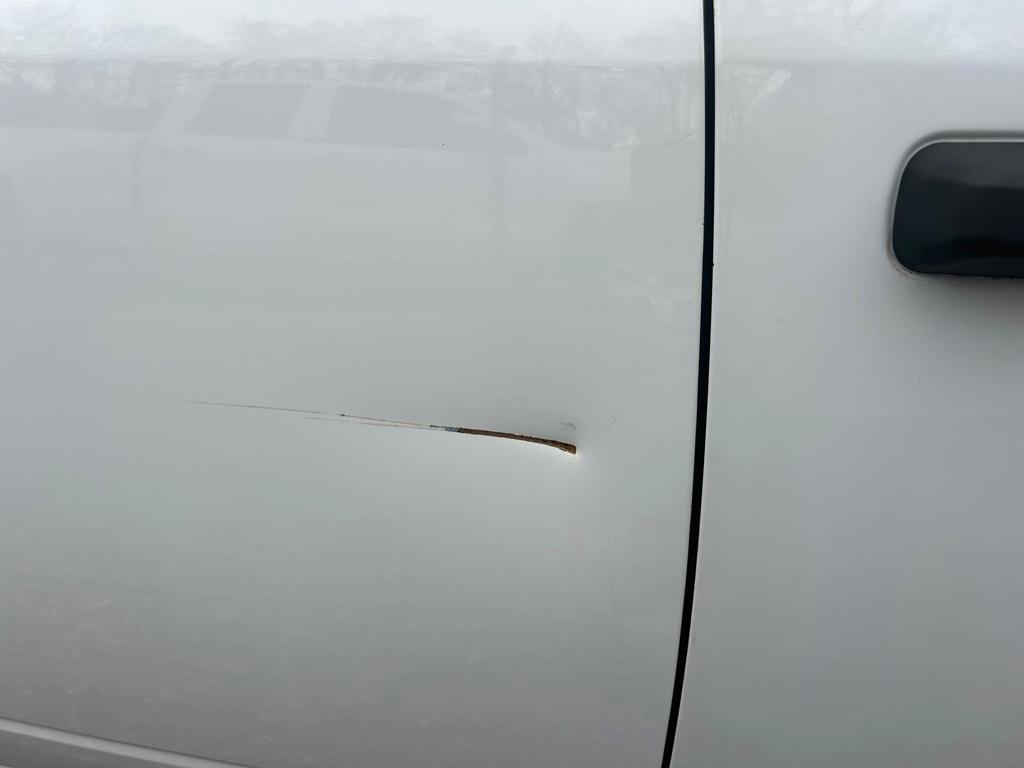 RAM 1500 2WD Crew Cab 140.5" Express 2016