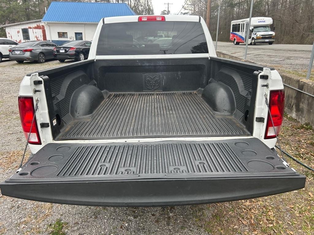 RAM 1500 2WD Crew Cab 140.5" Express 2016