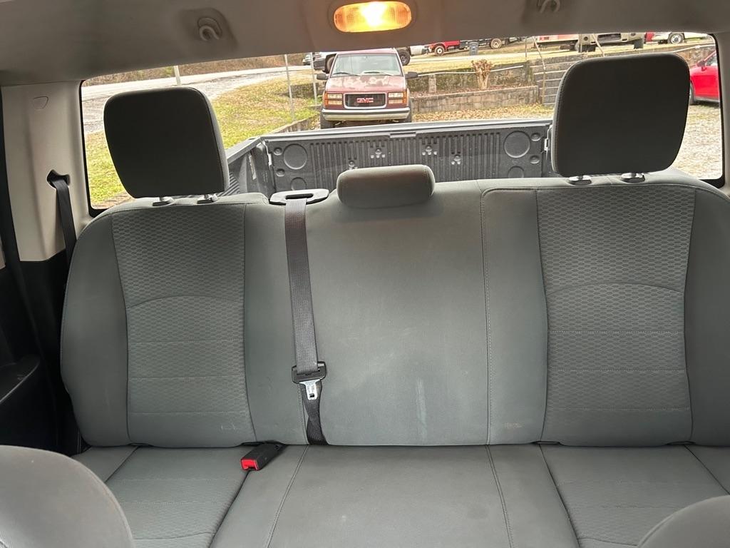 RAM 1500 2WD Crew Cab 140.5" Express 2016