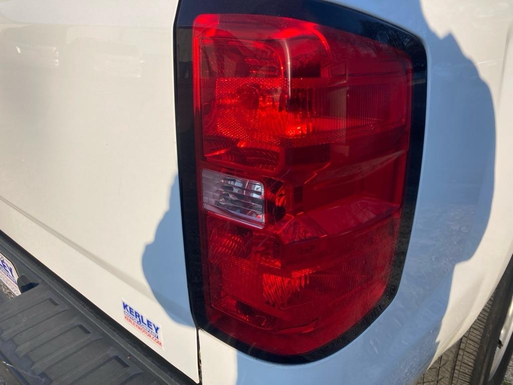 Chevrolet Silverado 1500 2WD Reg Cab 133.0" Work Truck 2016