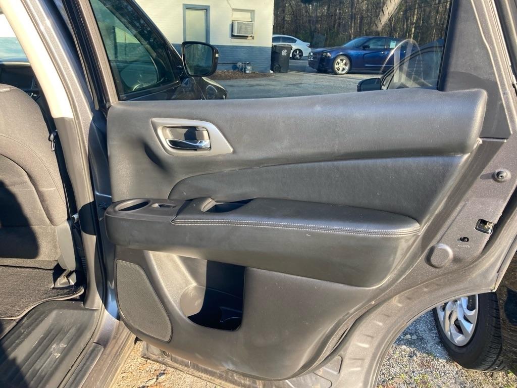 Nissan Pathfinder FWD SV 2019