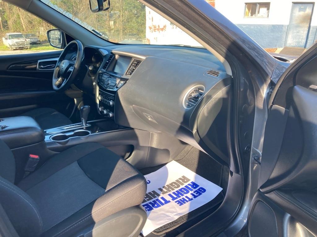 Nissan Pathfinder FWD SV 2019