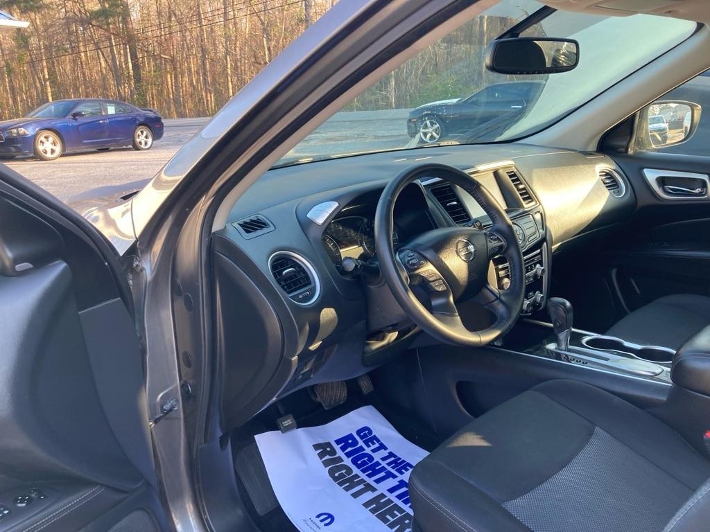 Nissan Pathfinder FWD SV 2019