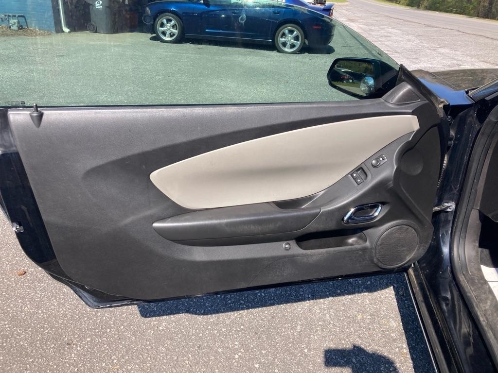 Chevrolet Camaro 2dr Cpe 1LS 2011