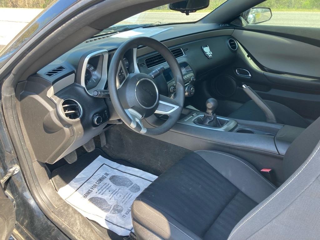 Chevrolet Camaro 2dr Cpe 1LS 2011