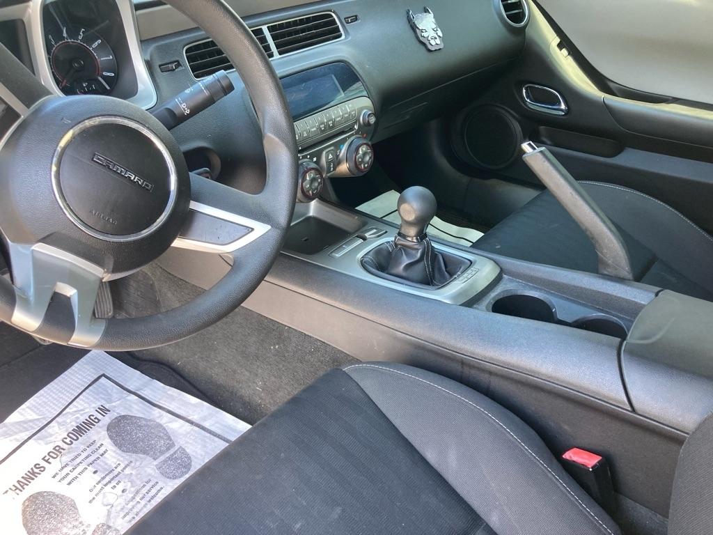 Chevrolet Camaro 2dr Cpe 1LS 2011