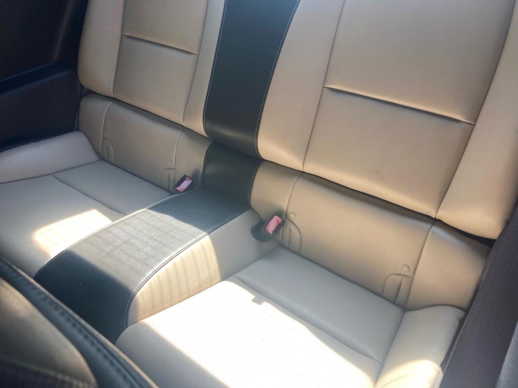 Chevrolet Camaro 2dr Cpe 2LT 2012